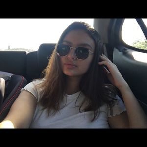 Meet your Posher, Alyssa